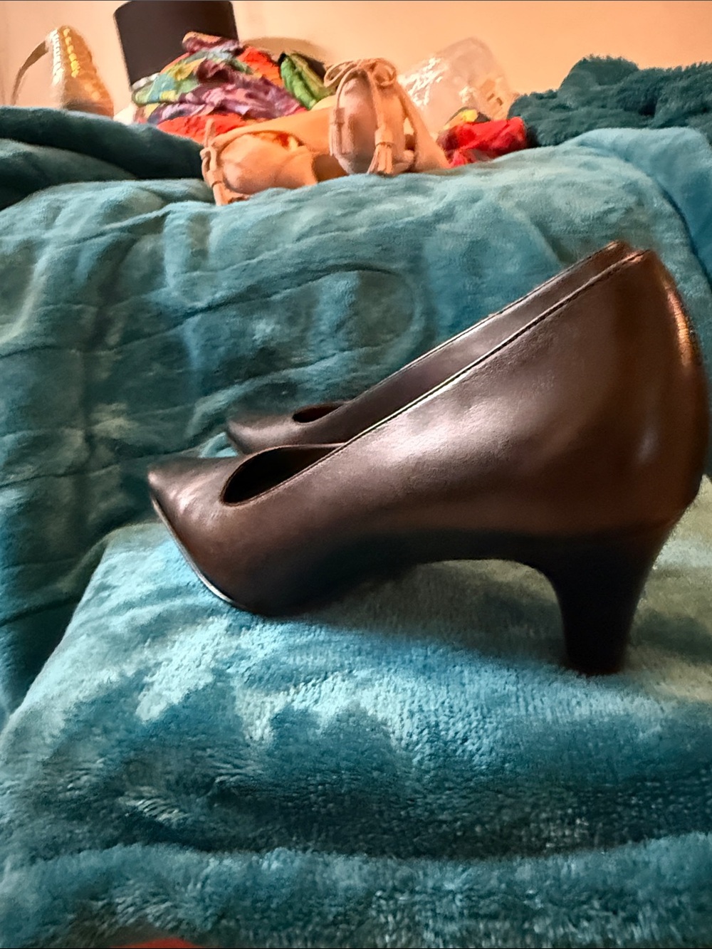 Naturalizer Black Leather Mid Heel Pumps